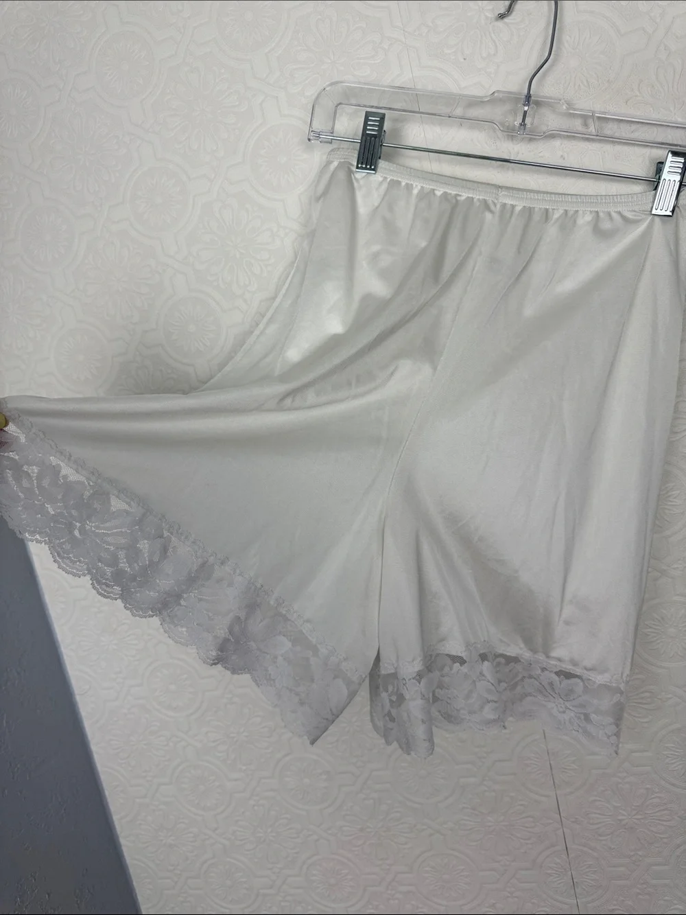 Vintage White Half Slip Shorts Lace Trim Nylon Pettipants Size Small - Picture 2 of 10